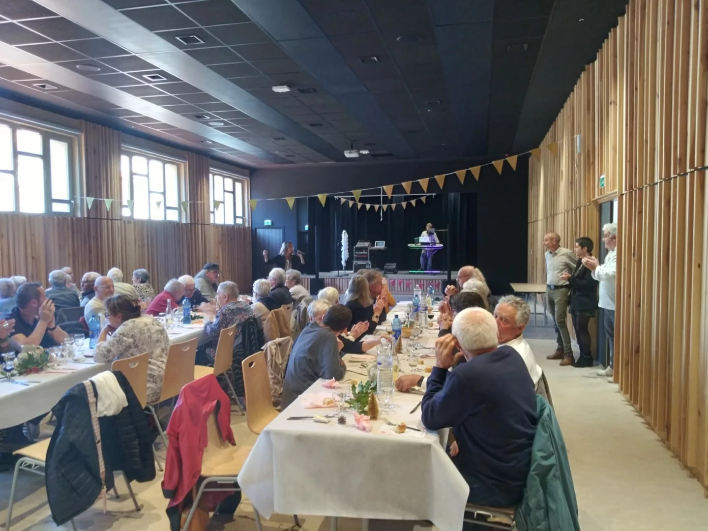 Repas des ainés à Pont Salomon 20 octobre 2024